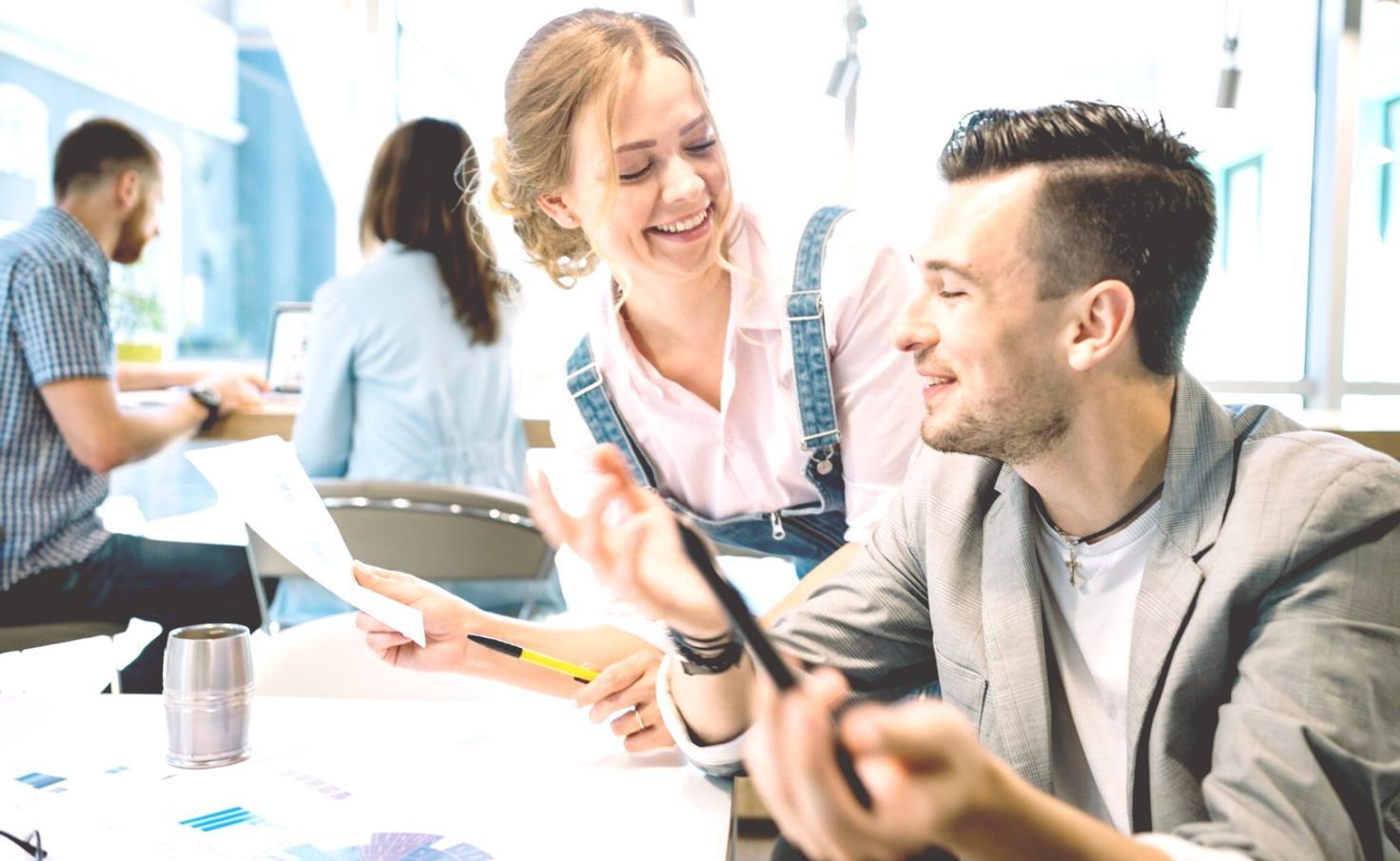 Workspace di motion design con tavolette grafiche